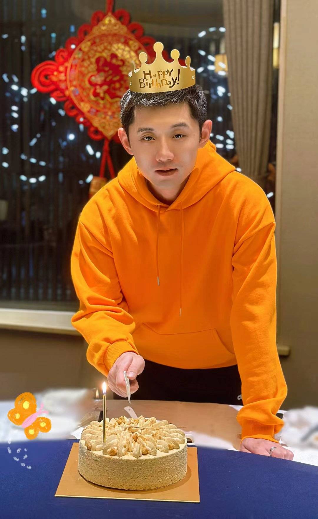 新工作收入曝光,学员和家长围住,鲜花