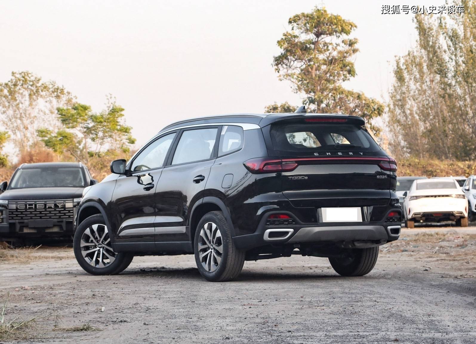 不到8万的中型suv!大尺寸车身配七座布局,外观霸气