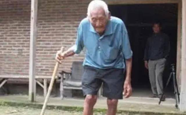 清朝罕见的寿星李青云:熬死9个皇帝,享年256岁,娶24个