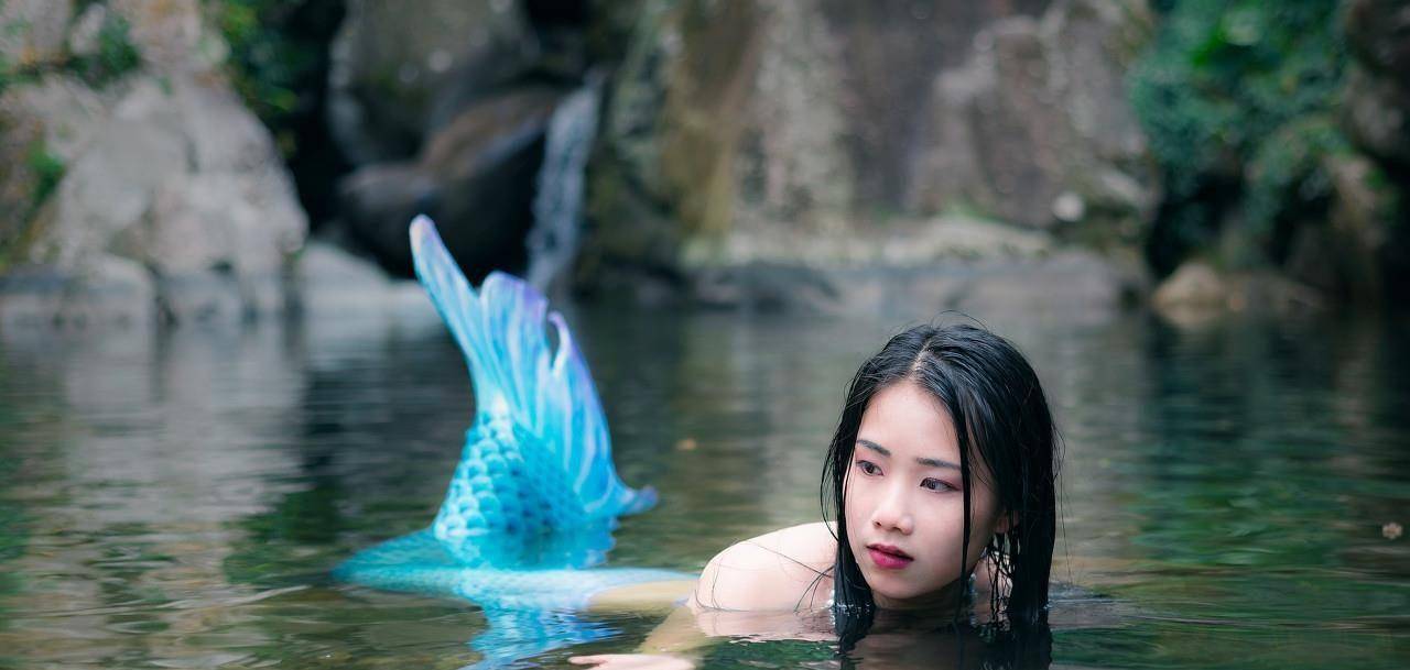 中国发现美人鱼 现身图片