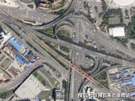 上海内环线高架道路从1993年开始动工兴建,在建设过程中 上海市测绘