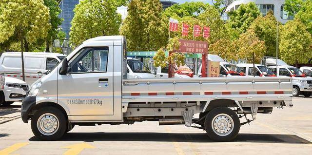 五菱荣光小卡加长版车主前来报到,创业致富选这车没错!