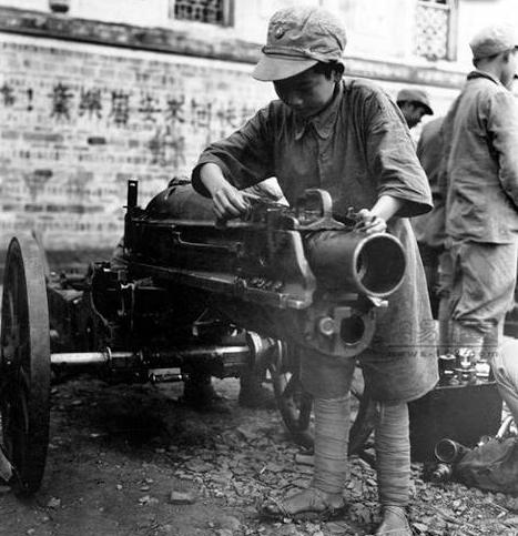 通过驼峰航线运输到中国的美械装备绝大部分都配发给了中国远征军,但