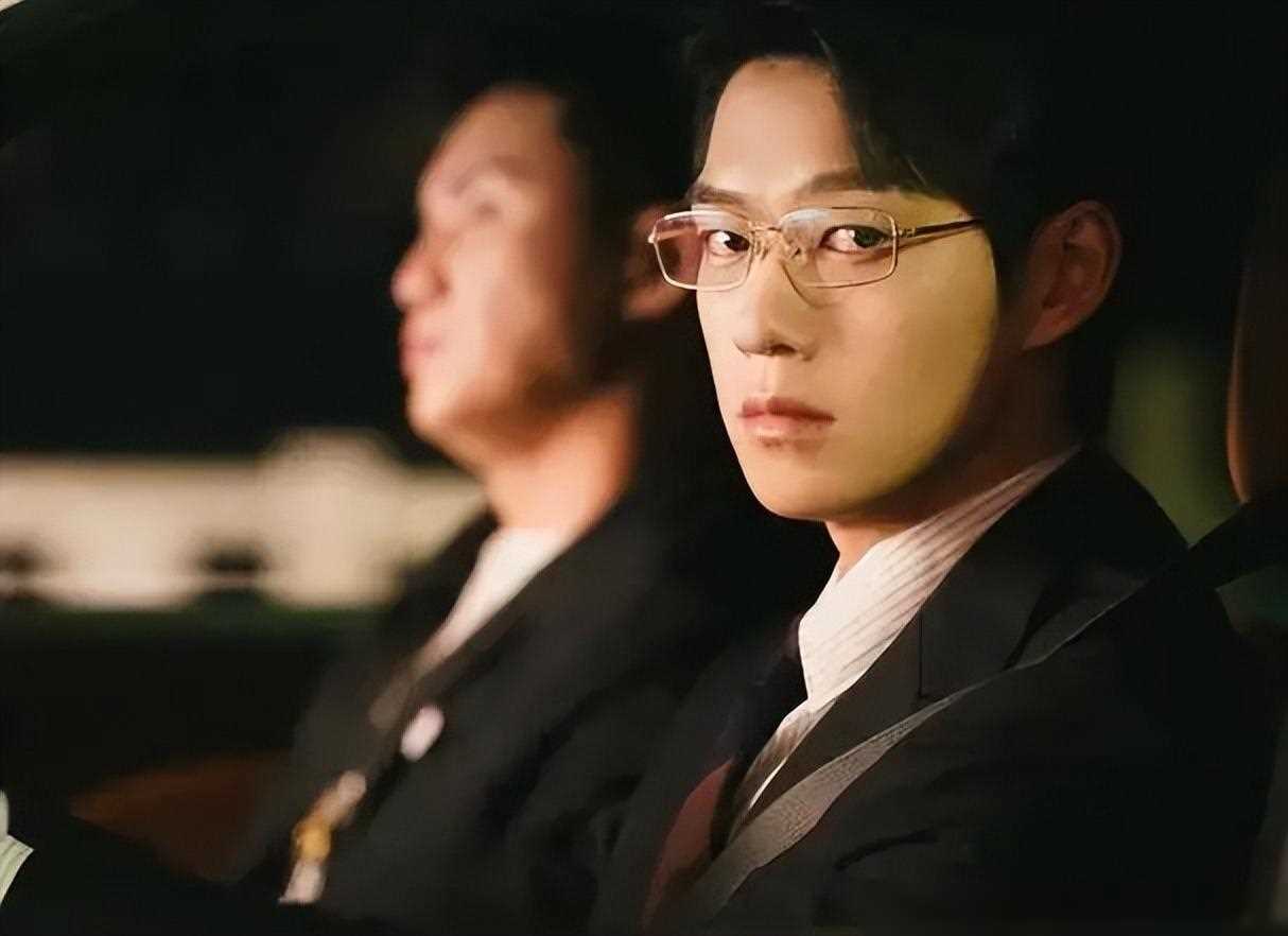 才9年,何炅选的"栀子花四帅"凉了俩,四美的差距竟也这么大了_李易峰