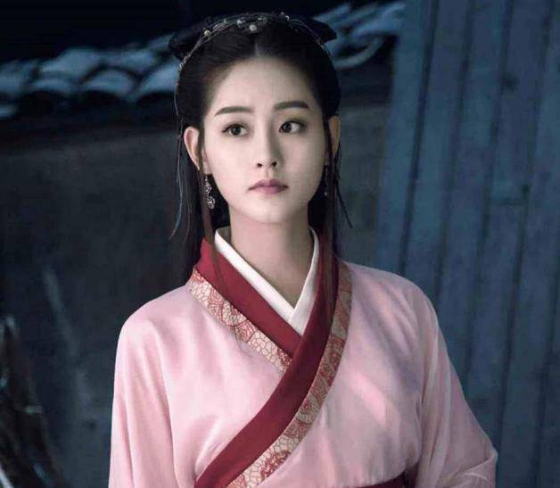 知名的,完全没有名气的小演员,但是后来演了《陈情令》中的师姐江厌离