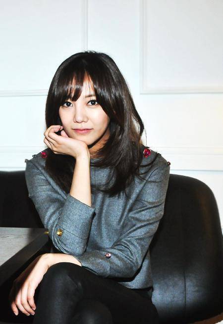 国外娱乐圈为何还不消停_进行_金建模_非法