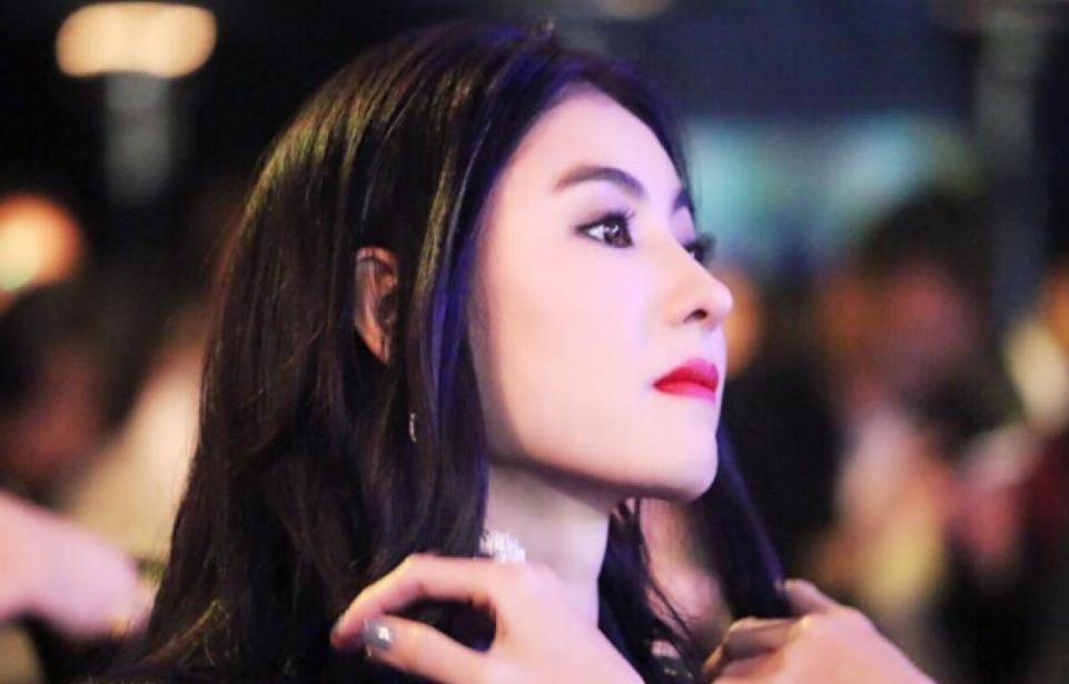 12岁时尚太早熟,8块腹肌抢镜荷尔蒙爆棚_小林_谢振轩_孩子