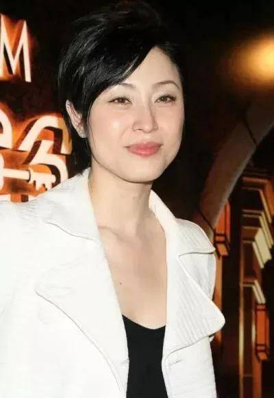 陈法蓉:曾被2位著名女星夺爱,遭男友骗了2.