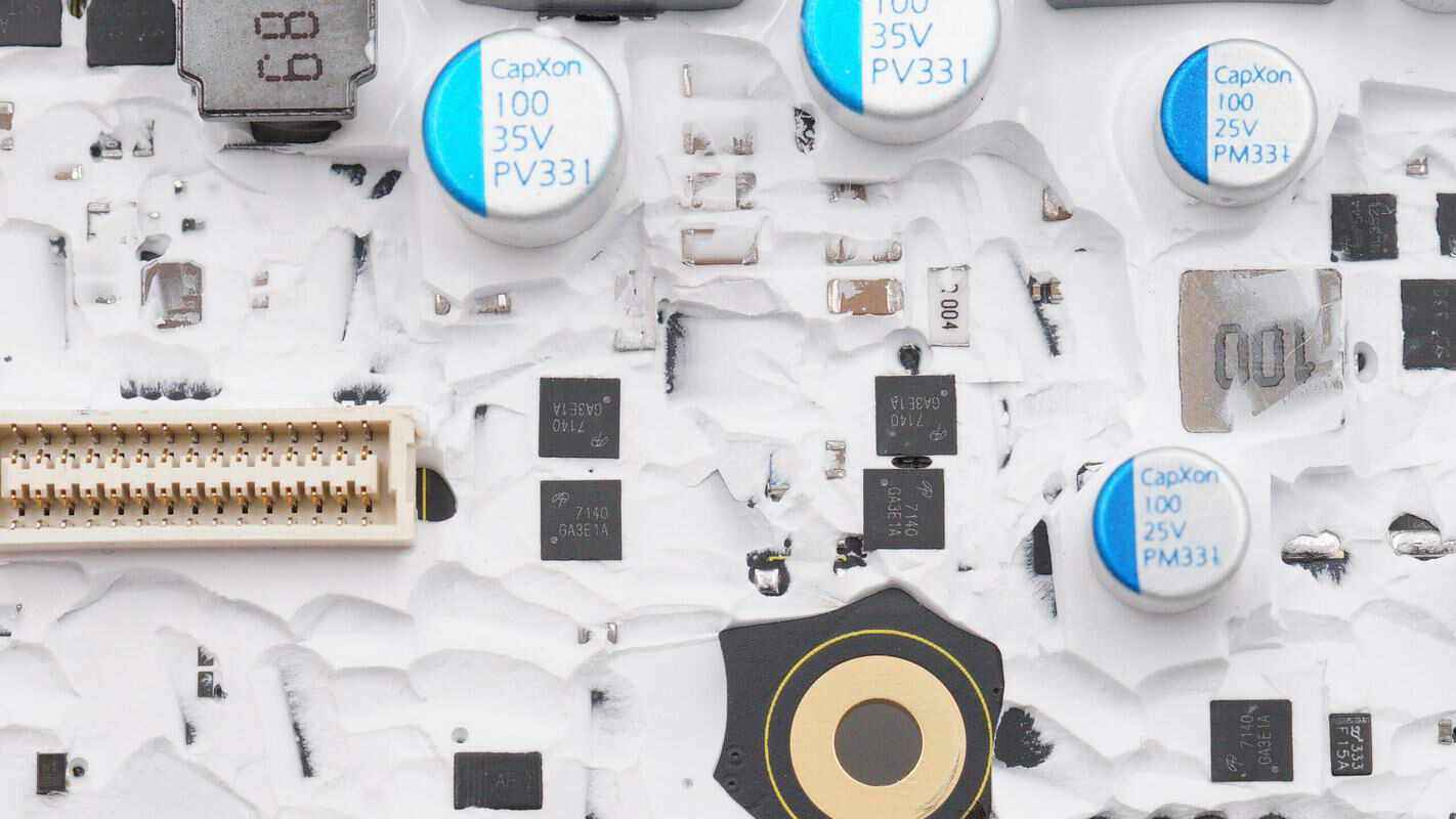 大疆旗下首款户外电源power 1000内部做工拆解揭晓_产品_接口_充电