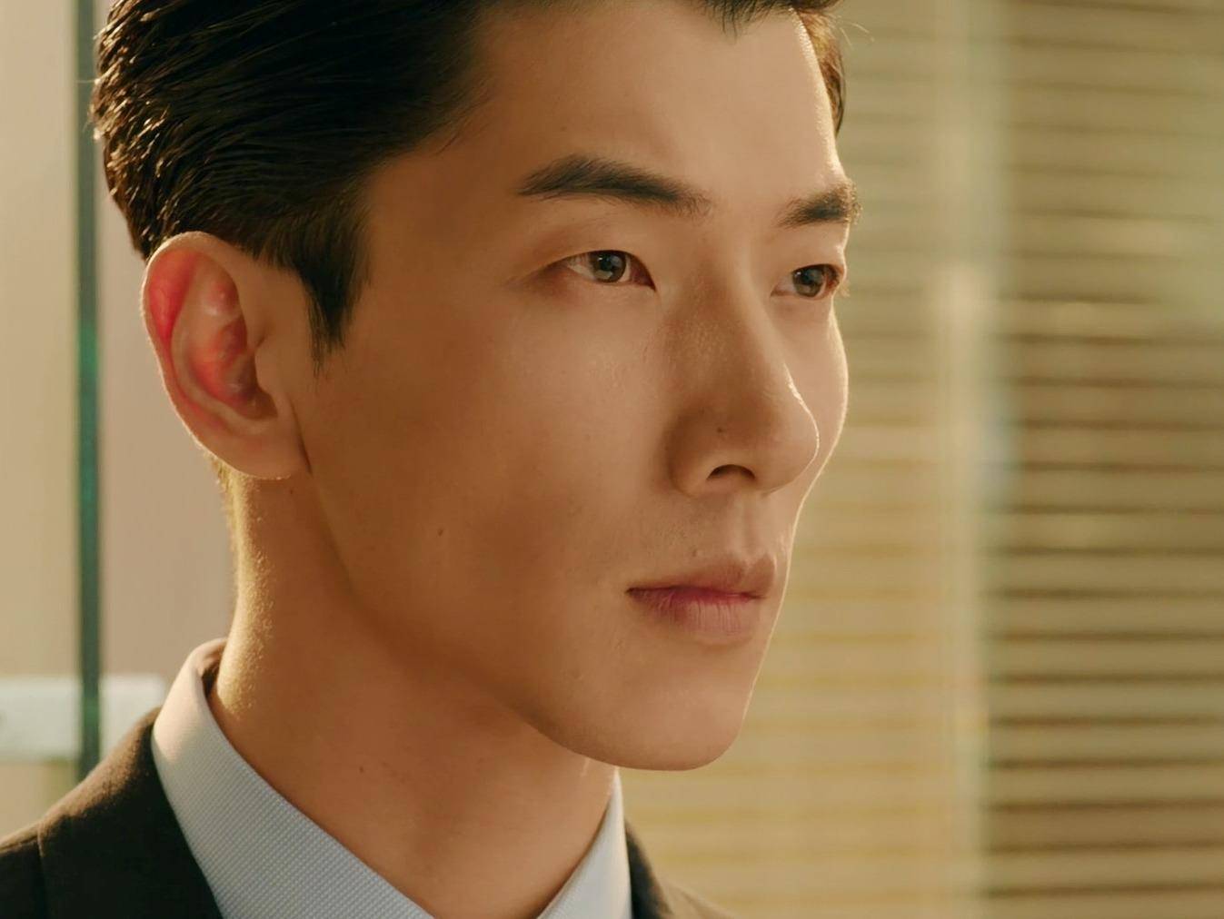 张亮:31岁走红,33岁做两个孩子的爸爸,和前妻分手还是好朋友