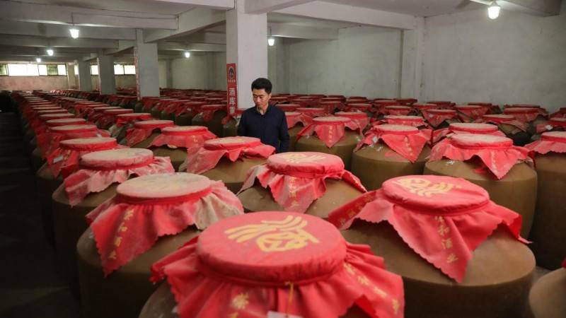 秉承荣和烧坊传统酿造工艺,价格亲民品质有保障_酿酒_时间_产品
