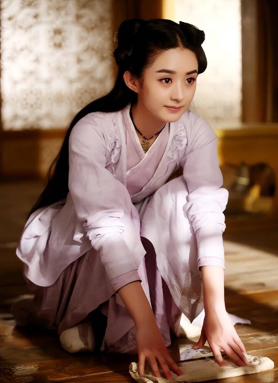 在娱乐圈摸爬滚打7年,赵丽颖凭借《陆贞传奇》火出圈,又遇上《花千骨