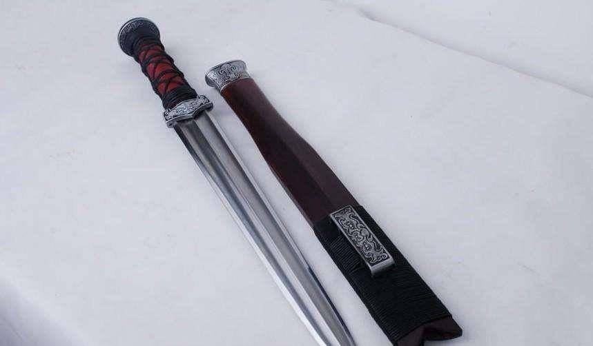 阖闾病逝后,其子夫差就给自己的父亲修建了王墓,据悉为了让自己的父亲