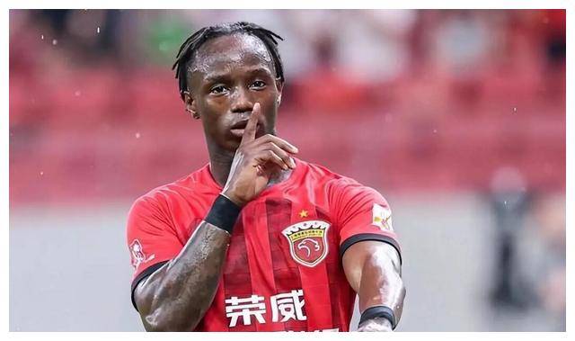 卡隆南通支云转会:速度激情再添新篇章,他或再掀起狂潮?