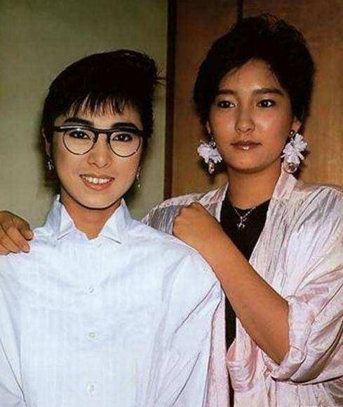 14岁与周润发合作,被渣男玩弄七年却遭弃,今女儿像妈,儿子像爸