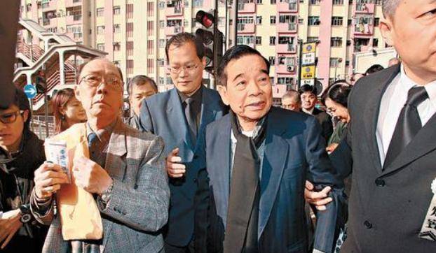 "珠宝大亨"郑裕彤:投千亿资产建成高楼收租,靠租金富过4代_香港_行业