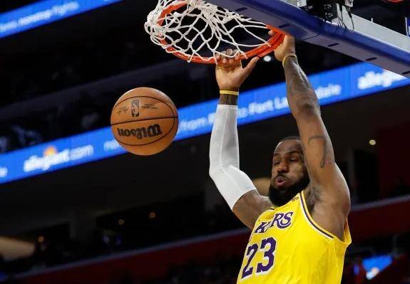 would be enough to surpass vince carter in seasons played all