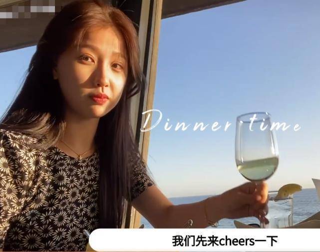 虞书欣约朋友吃饭,明明很贵却像是随便做的,原谅我吃不下去_图片_餐厅