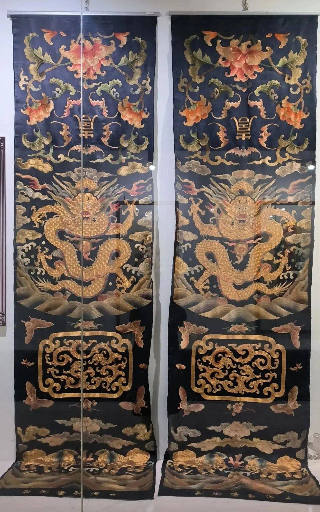 金丝刺绣龙图腾四条屏寿山芙蓉石龙钮印章徐悲鸿十二生肖条屏齐白石