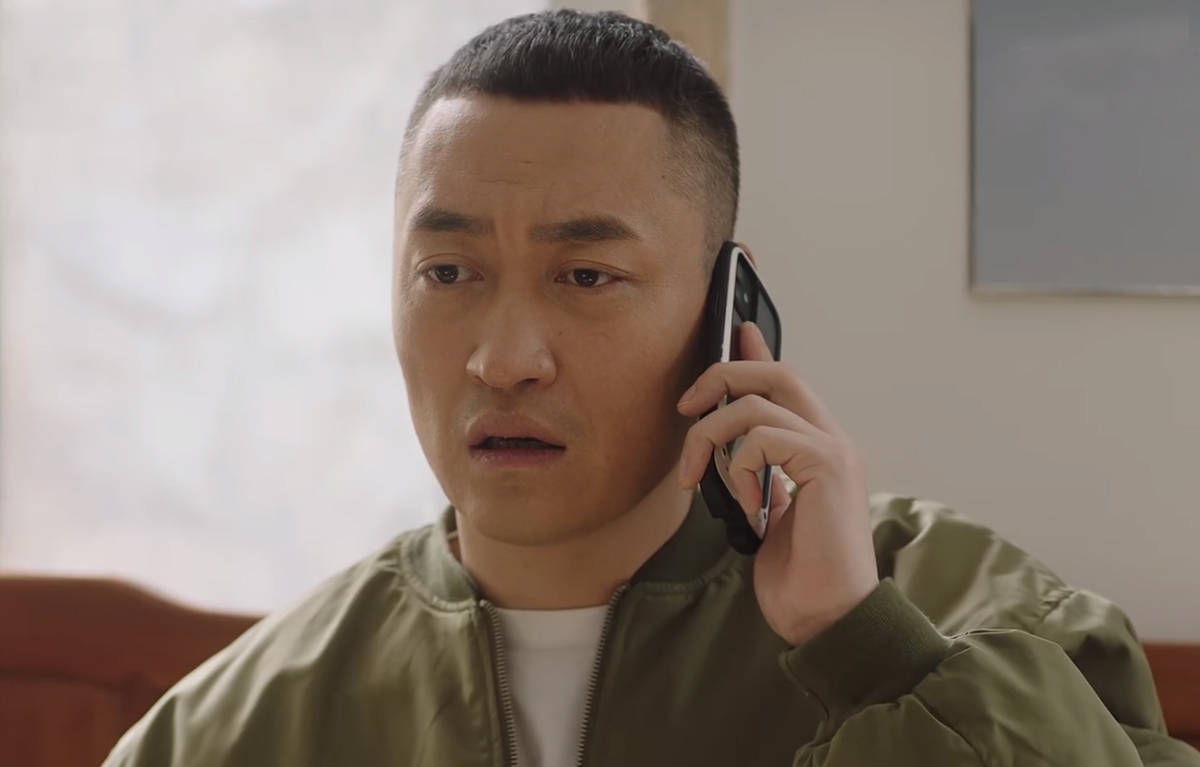 大个的饰演者付滃是《乡村爱情16》的导演,给自己不停加戏的行为就