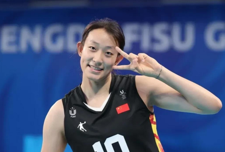 女排又一21岁扣高3米15新星崛起,当袁心玥替身?