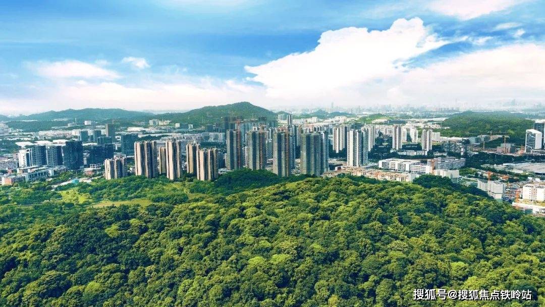 铺就永不落幕的美好生活画幅推窗即见一线震撼山景|时代天境云顶公园
