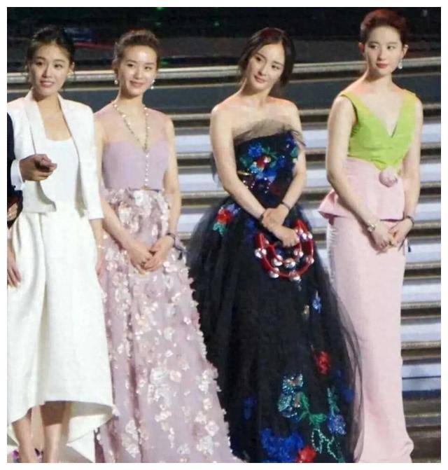 名人脸蛋骗了你,看脸明星对比选2 示现身真实身高_女神_舞台_隐身