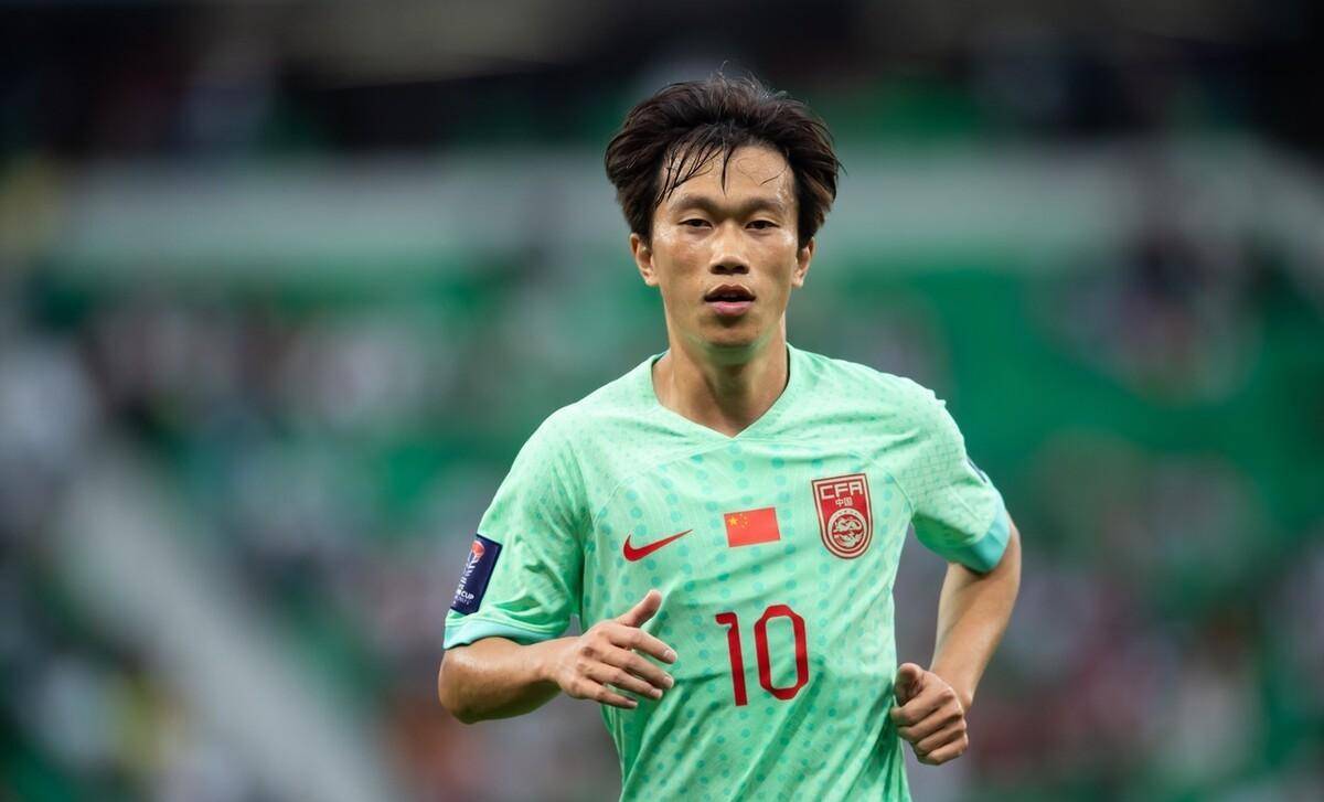 8队换帅,土教3人,海港卫冕对手除泰山还有5个_主教练_外援_西班牙