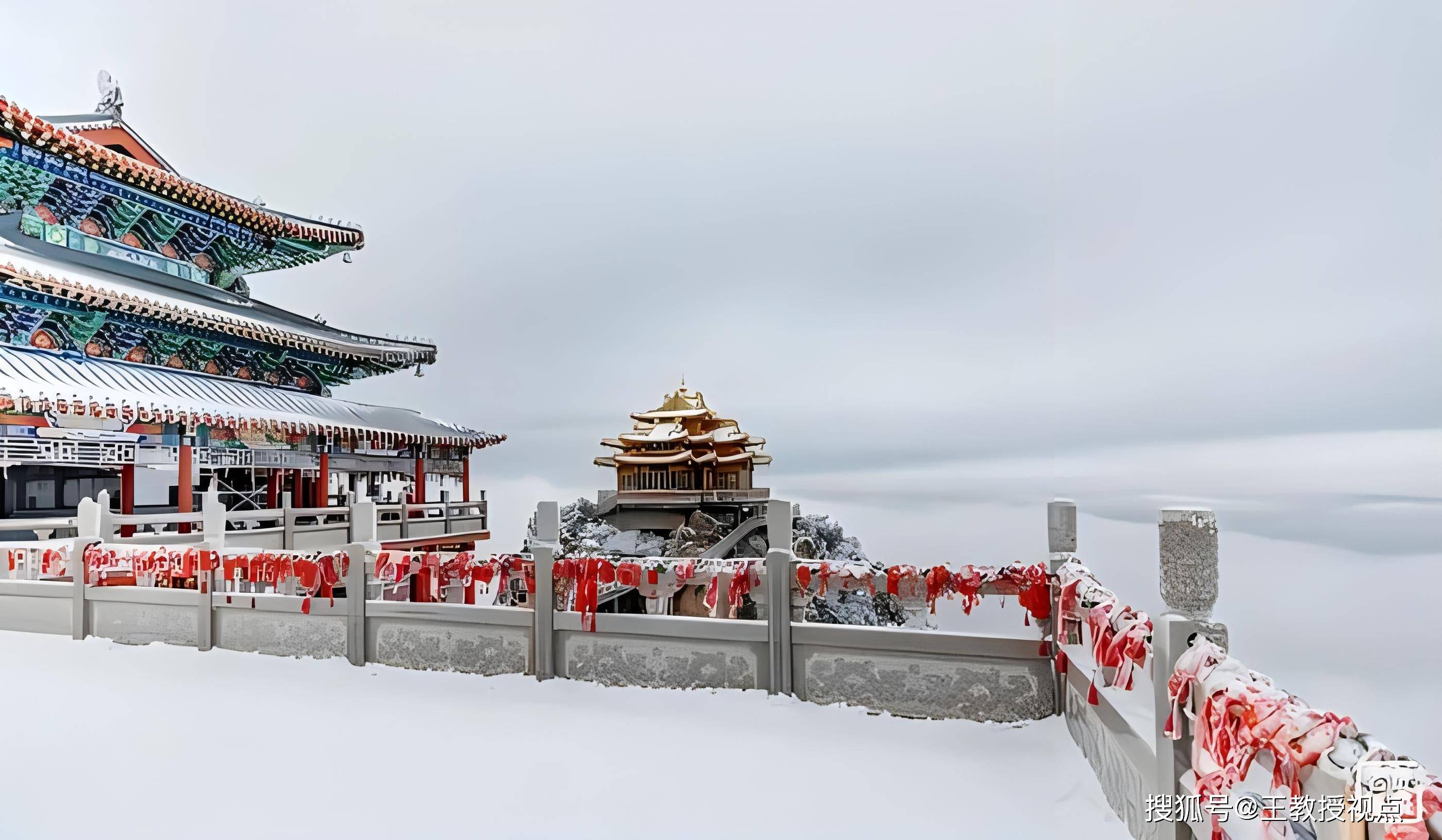 洛阳的龙门山,白云山等风景名胜区,吸引了无数游客前来观光.