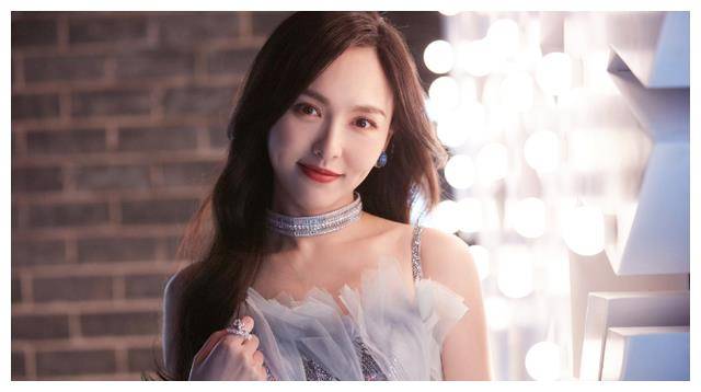 唐嫣的绝美诱惑,满满爱意,令无数人着迷!_演技_身材_角色