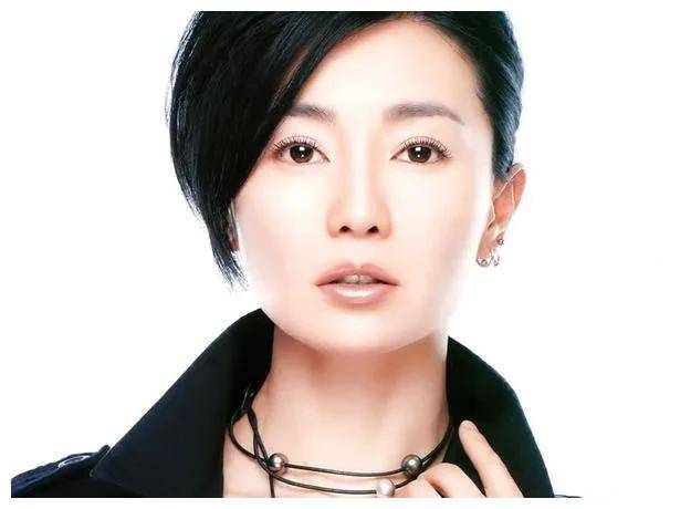 张曼玉:亚洲影坛的巅峰女星,妩媚如花,才华横溢_爱心_社会_演技