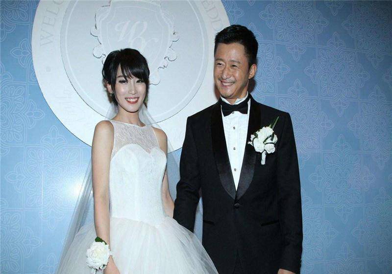 吴京零点给谢楠送生日祝福,曾因为投资电影差点倾家荡产,老婆却说我养