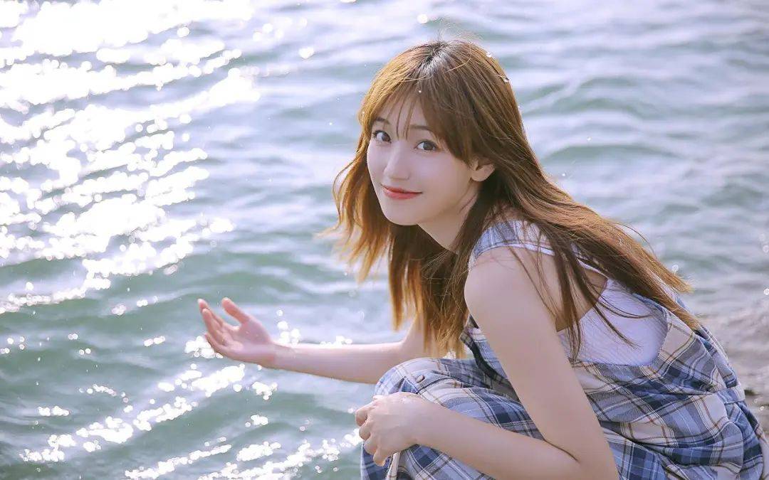 如何通过四柱八字来判断一个人的气质与颜值_美女_五行_类型