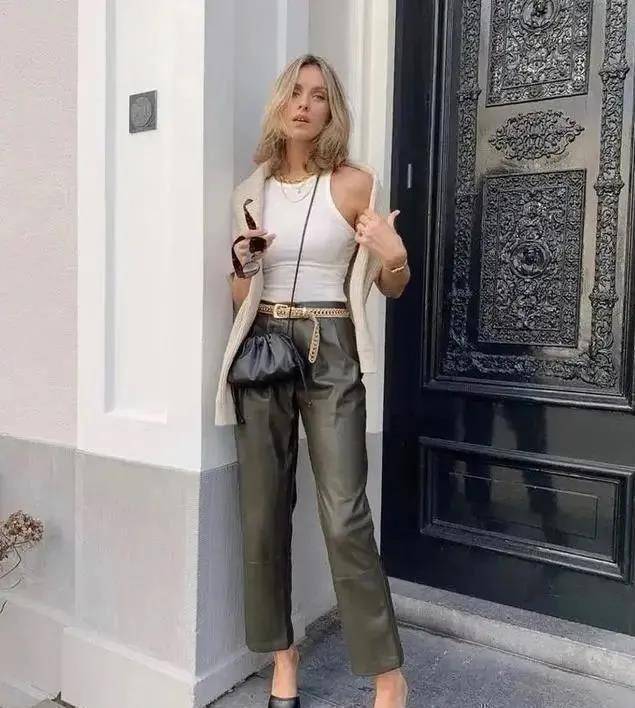 今年火了一种鞋叫"方头鞋",时髦又高级,搭配裙子裤子都好看_穿着_时尚