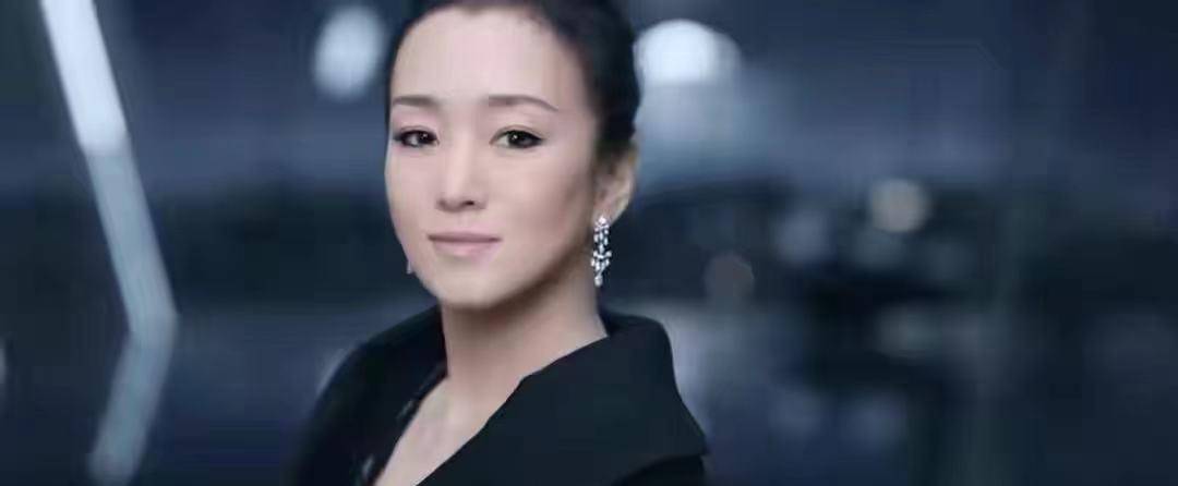 巩俐罕见拍内衣广告!