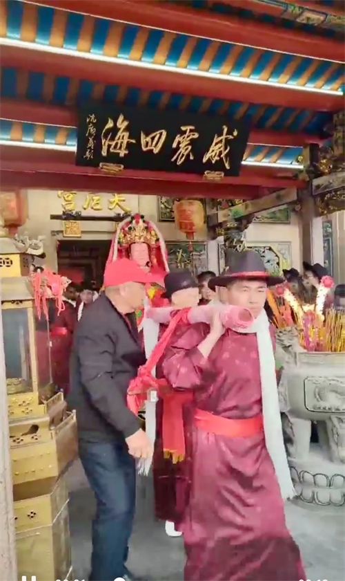 潮汕文化信俗中"营老爷"是一种宗教信仰的表达,也是文化传承的载体,更
