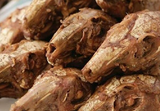 兔子肉吃了有什么功效和作用?_食用_朋友_老人