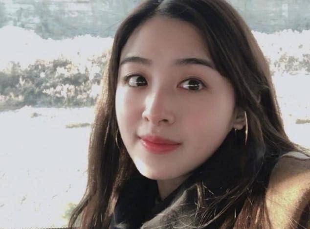 而亚军是一个叫做王媞的人,她还是很多人心目中最美的超女,就连李宗盛