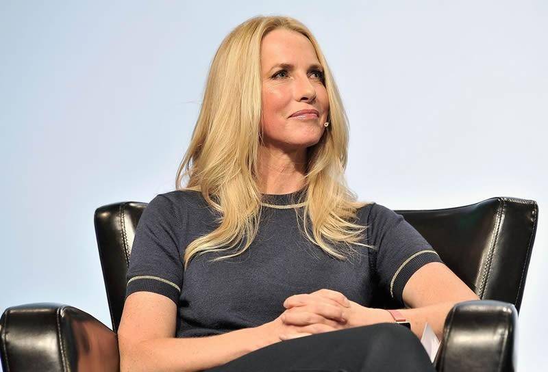 10年前乔布斯去世,60亿美元的遗产都给了她,她说要全部捐出去_劳伦娜