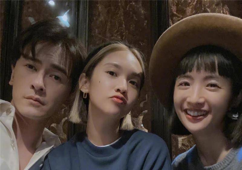 郑元畅和林依晨的合照,三个人的神仙同框,让不少喜欢他们的粉丝和网友