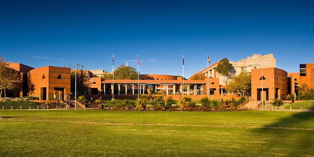 科廷大学(curtin university)是一所位于西澳大利亚首府珀斯的公立
