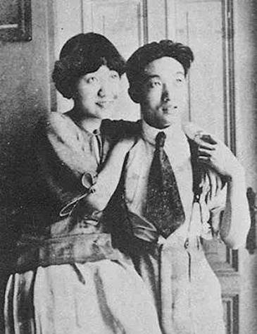 18岁与已婚画家私奔,丈夫却与女学生相恋,为报复与