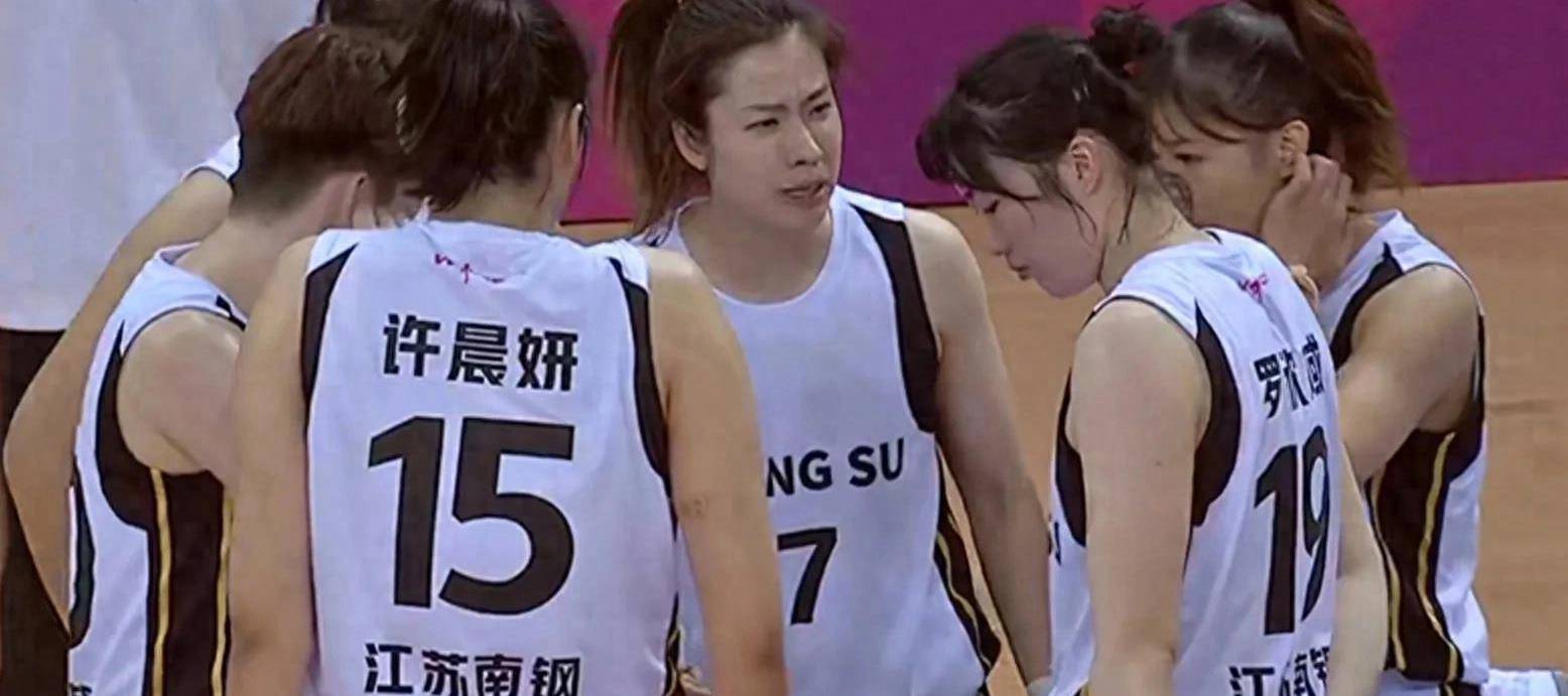 中国女篮又一2米新星崛起,12 8力压女奥尼尔,郑薇考察她_许晨_江苏