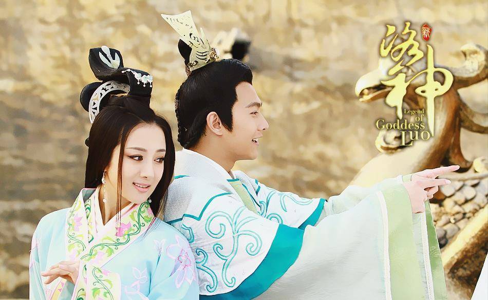 最经典的当属蔡少芬,可那舞动水袖的佳人同样一绝_甄氏_曹丕_感觉