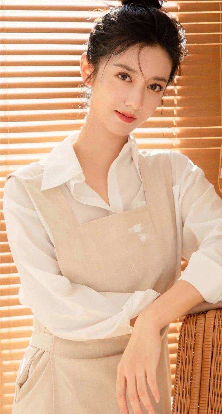 陈姝君,继佟丽娅之后的新一代女神_角色_苏北_亲爱的