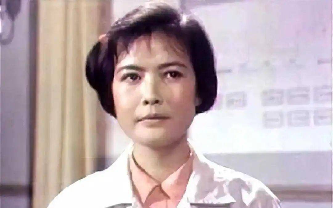 人到中年的女演员,在七十年代的中国银幕上突然红了