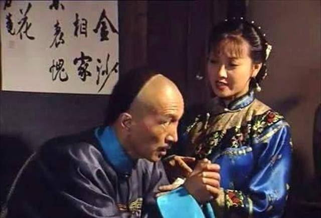 1958年,刘墉的骸骨被出土_罗锅_形象_剧中