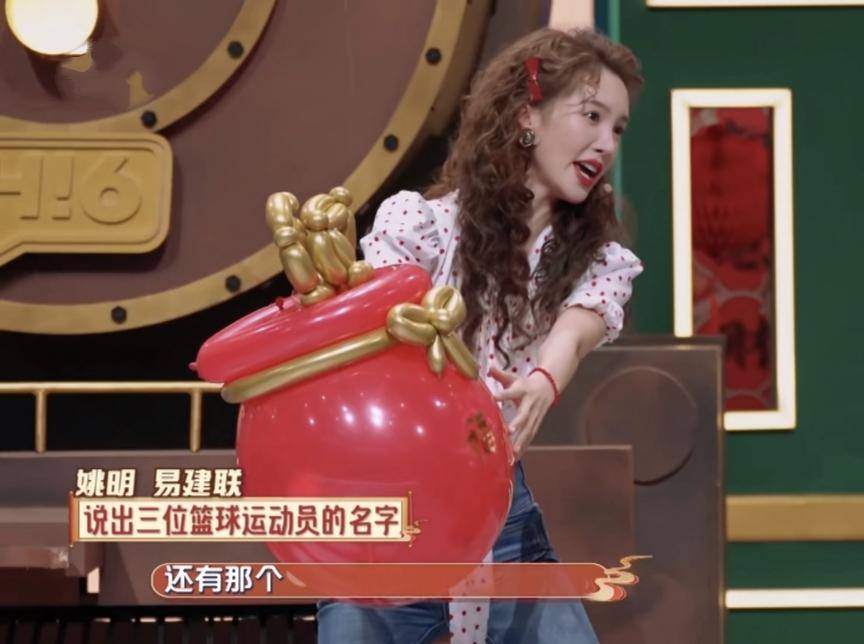 指明前路灯塔,给人带来温暖的小太阳和羽绒服,都是很贴合何炅给人的