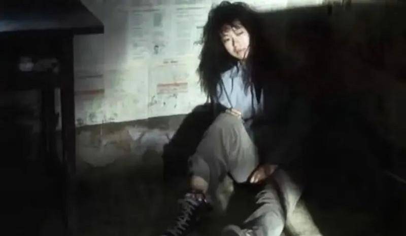 1994年,初中女孩被拐卖6年,15岁怀孕生子,孤身逃回