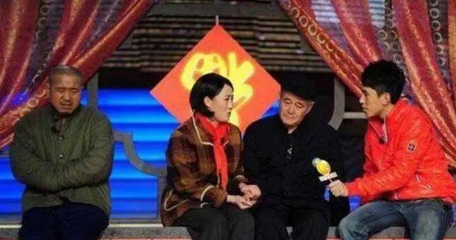 孙立荣:赵本山的第一位女徒弟,上过春晚,嫁富豪丈夫被宠成公主_二人转